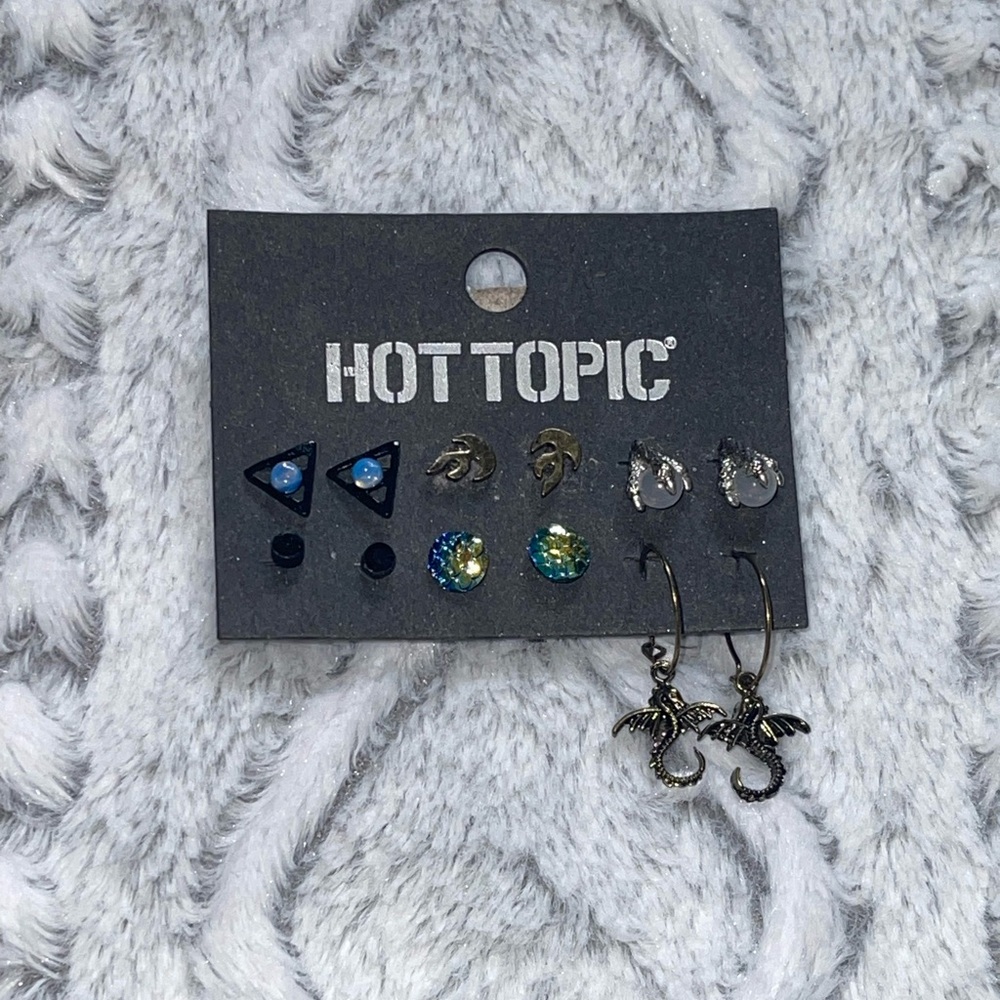 Hot Topic Dragon Earring Pack